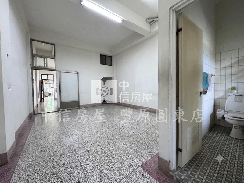 ㊣內圓環店面房屋室內格局與周邊環境