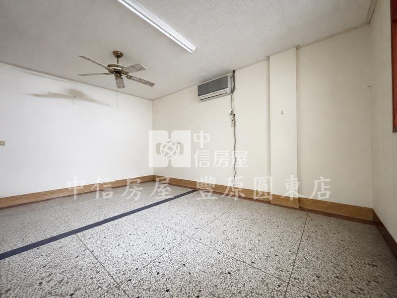㊣內圓環店面房屋室內格局與周邊環境