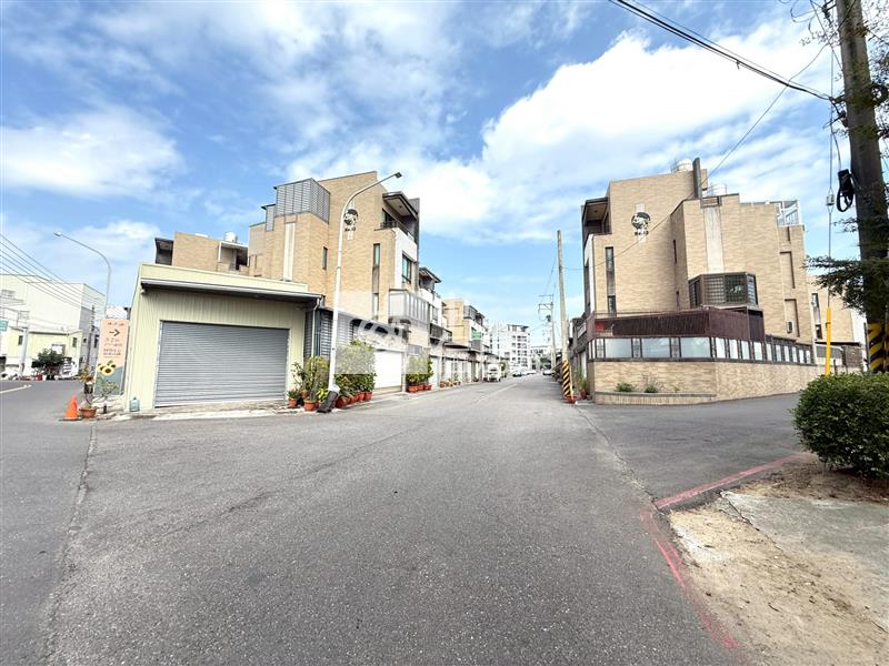 歸仁41坪角窗建地房屋室內格局與周邊環境