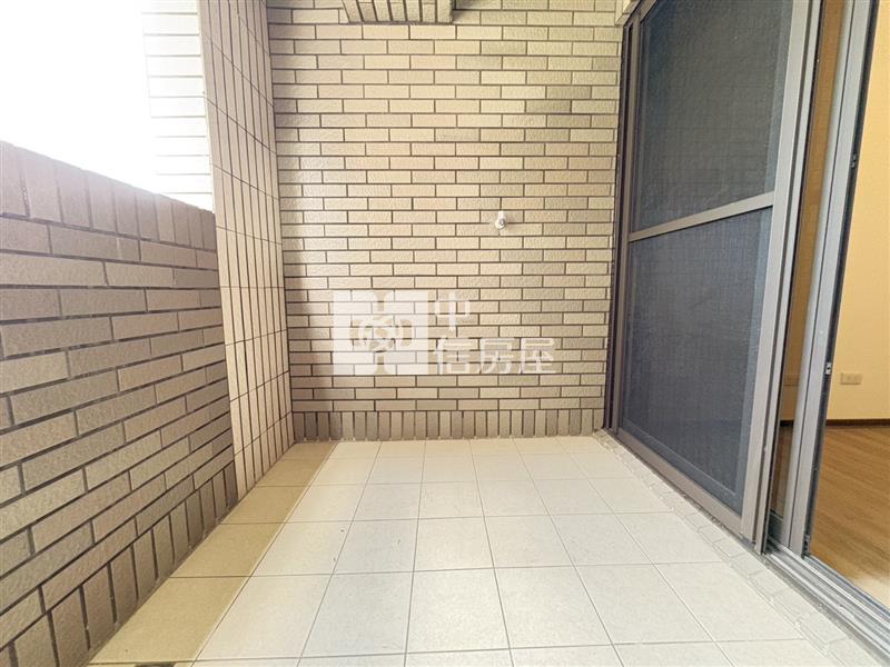 【奔馳】佳陞豐川.溫馨2房車房屋室內格局與周邊環境