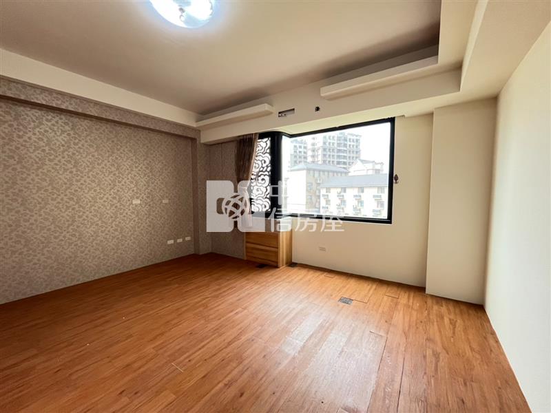 近高鐵A19.青塘園電梯別墅店面~雙主臥房屋室內格局與周邊環境