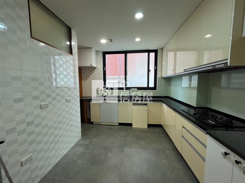 近高鐵A19.青塘園電梯別墅店面~雙主臥房屋室內格局與周邊環境