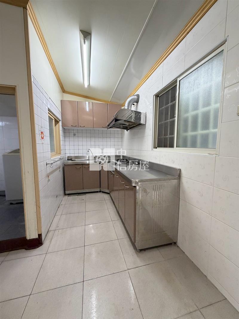 斗六雲林路旁透天房屋室內格局與周邊環境