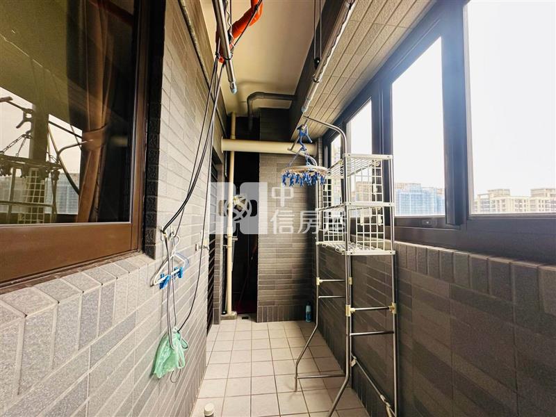735合雄MG01三房車房屋室內格局與周邊環境
