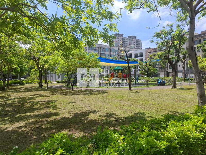 近市府慈濟三角窗面寬店住辦房屋室內格局與周邊環境