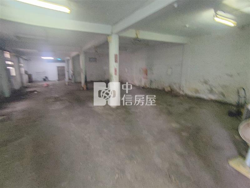 近文心南路臨路可三照廠房房屋室內格局與周邊環境