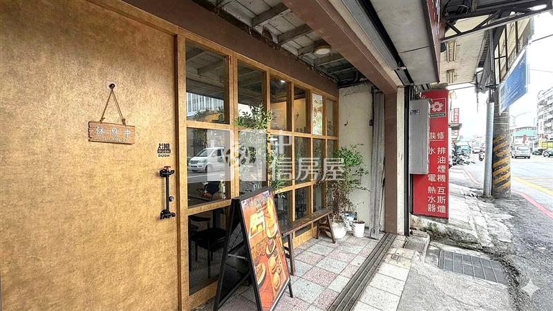 專任大里正中興路透店朝南房屋室內格局與周邊環境