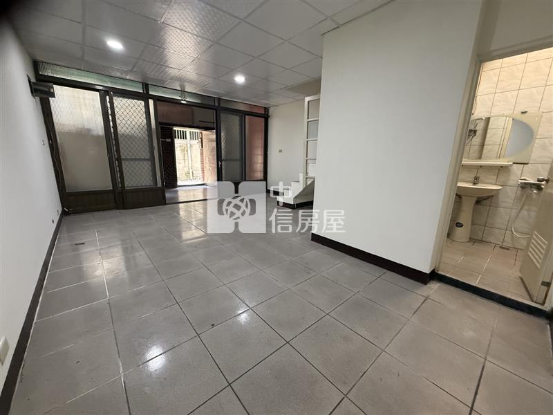 新明國中便宜美透天房屋室內格局與周邊環境