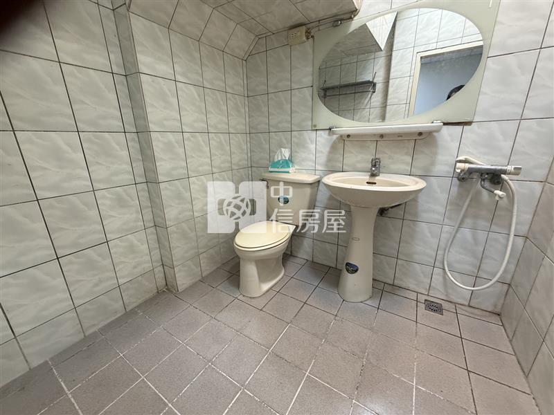 新明國中便宜美透天房屋室內格局與周邊環境