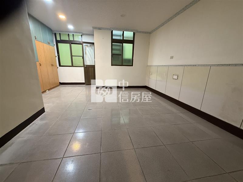 新明國中便宜美透天房屋室內格局與周邊環境
