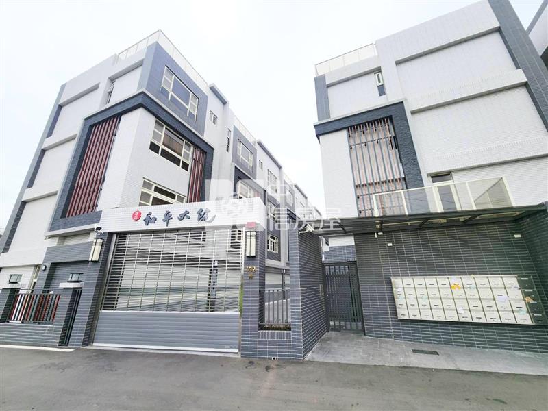 全新車庫雙車大面寬美別墅房屋室內格局與周邊環境