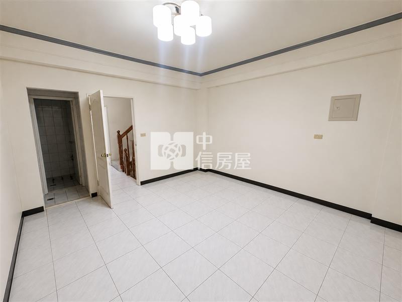 樹義國小花園車庫美別墅房屋室內格局與周邊環境