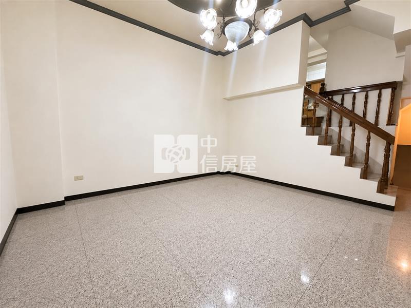 樹義國小花園車庫美別墅房屋室內格局與周邊環境