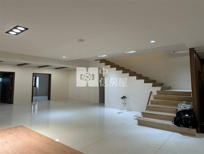 土庫全新農舍606坪房屋室內格局與周邊環境