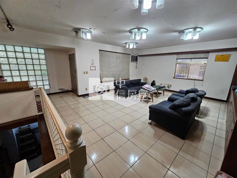▲中興雙層大宅房屋室內格局與周邊環境