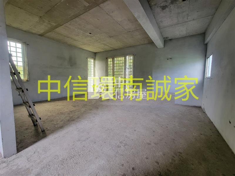 中央大學合法農舍房屋室內格局與周邊環境