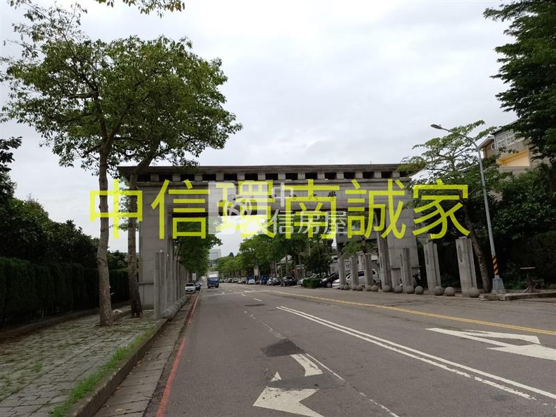 中央大學合法農舍房屋室內格局與周邊環境