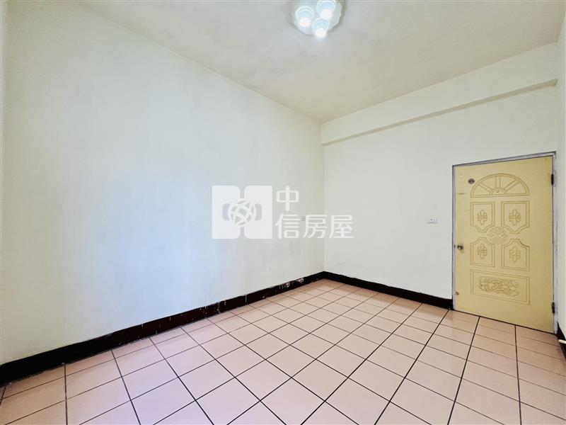 竹南聖福臨路邊間透天房屋室內格局與周邊環境