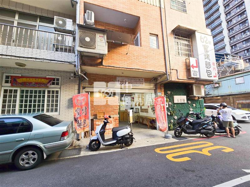 【奔馳】漂亮收租透天房屋室內格局與周邊環境