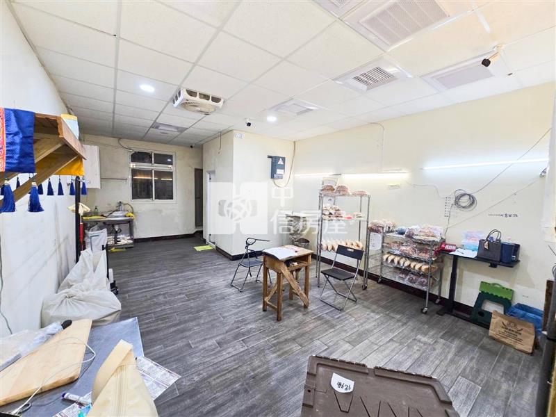 【奔馳】漂亮收租透天房屋室內格局與周邊環境