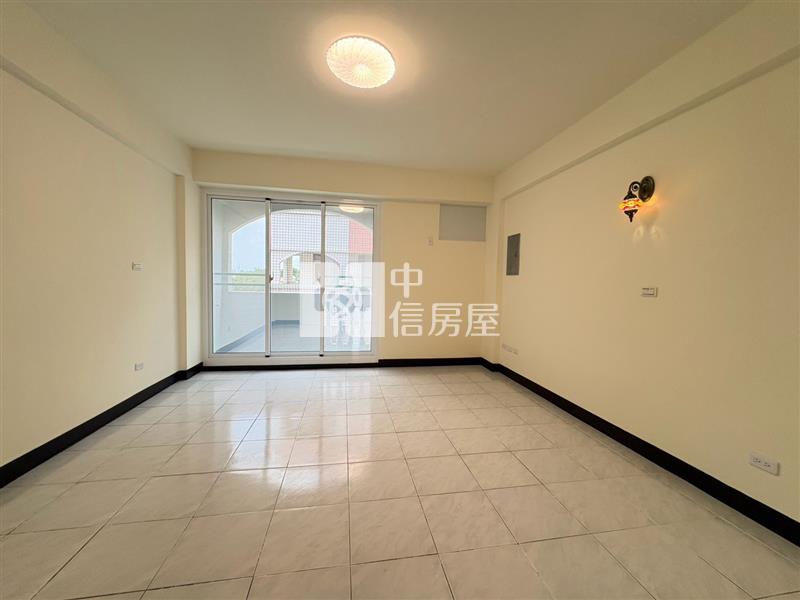頂山腳社區型整新透天房屋室內格局與周邊環境