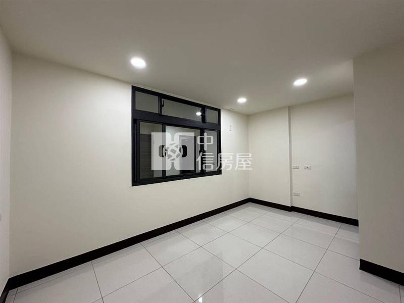 忠貞市場商圈翻新透天(中信卓越團隊)房屋室內格局與周邊環境