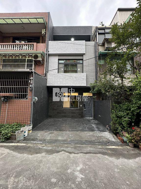 忠貞市場商圈翻新透天(中信卓越團隊)房屋室內格局與周邊環境