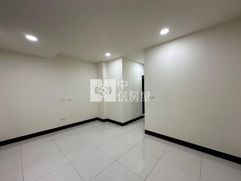 忠貞市場商圈翻新透天(中信卓越團隊)房屋室內格局與周邊環境