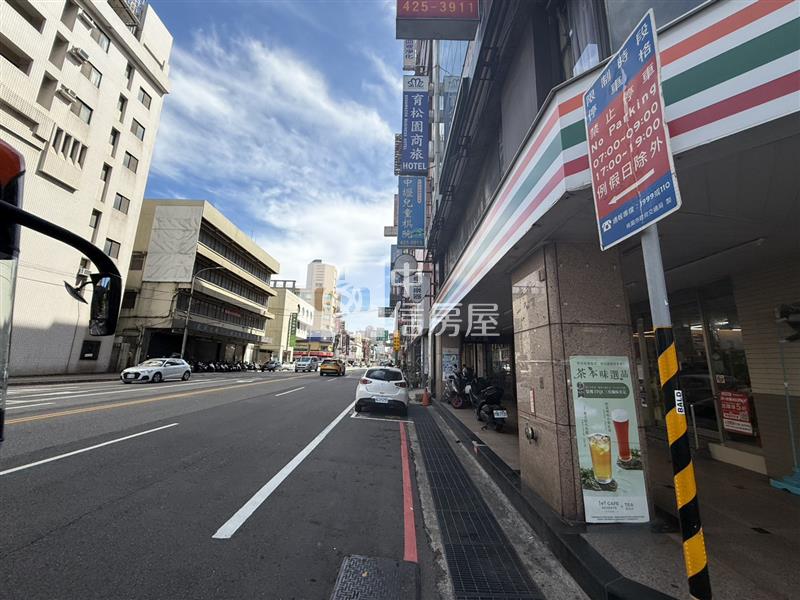 A22捷運中壢車站次高樓層大套房房屋室內格局與周邊環境