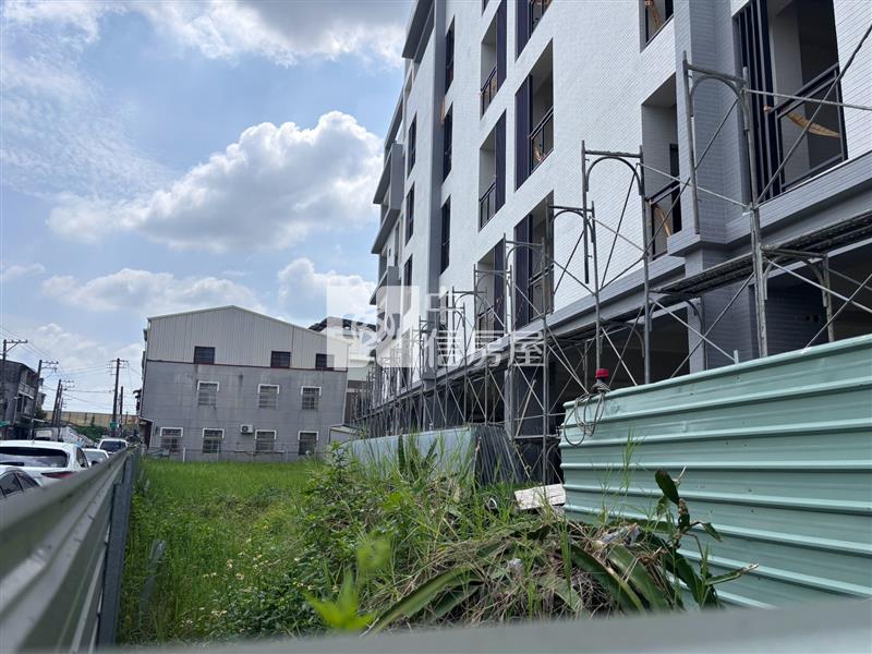 仁德上崙街105坪建地房屋室內格局與周邊環境