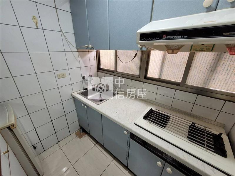 中壢中原電梯收租套房房屋室內格局與周邊環境