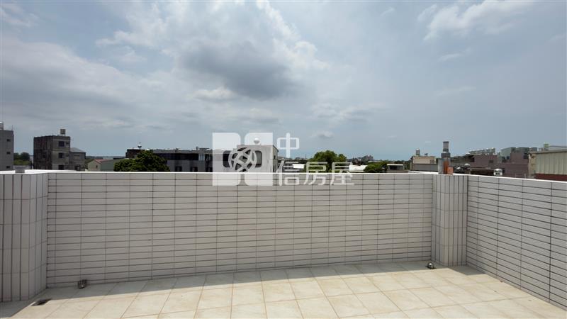 西區雙車庫別墅★影音空拍在中信嘉義玉山店房屋室內格局與周邊環境