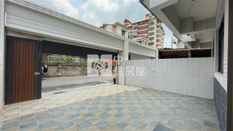 西區雙車庫別墅★影音空拍在中信嘉義玉山店房屋室內格局與周邊環境
