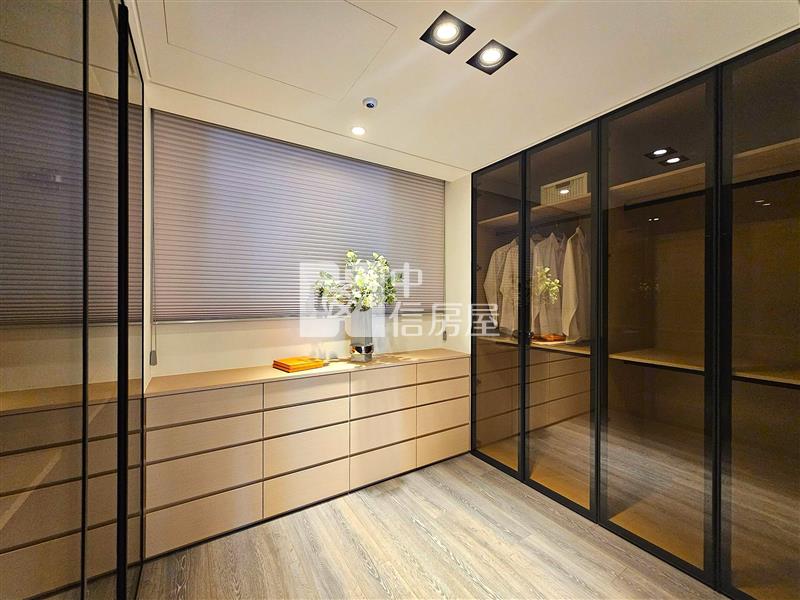 水湳核心高質感電梯別墅房屋室內格局與周邊環境