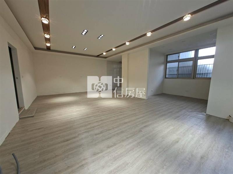 平鎮整新邊間大面寬店面房屋室內格局與周邊環境