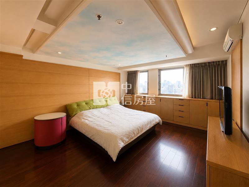 文心森林公園旁同隆上第三房平車房屋室內格局與周邊環境