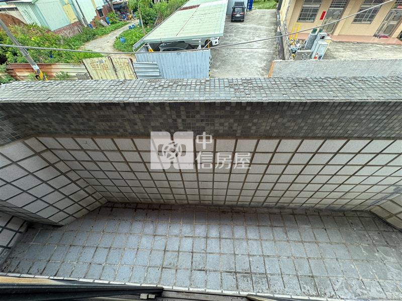 霧峰近工業區邊間低總價透天房屋室內格局與周邊環境