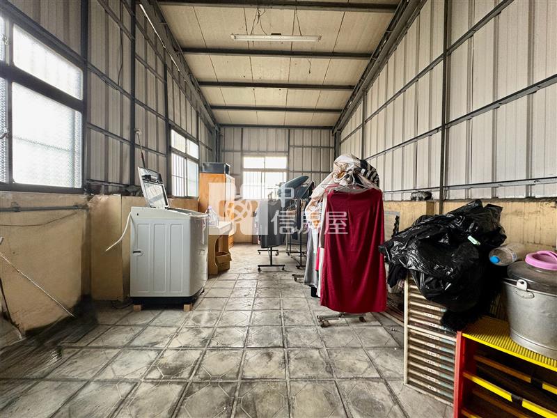霧峰近工業區邊間低總價透天房屋室內格局與周邊環境