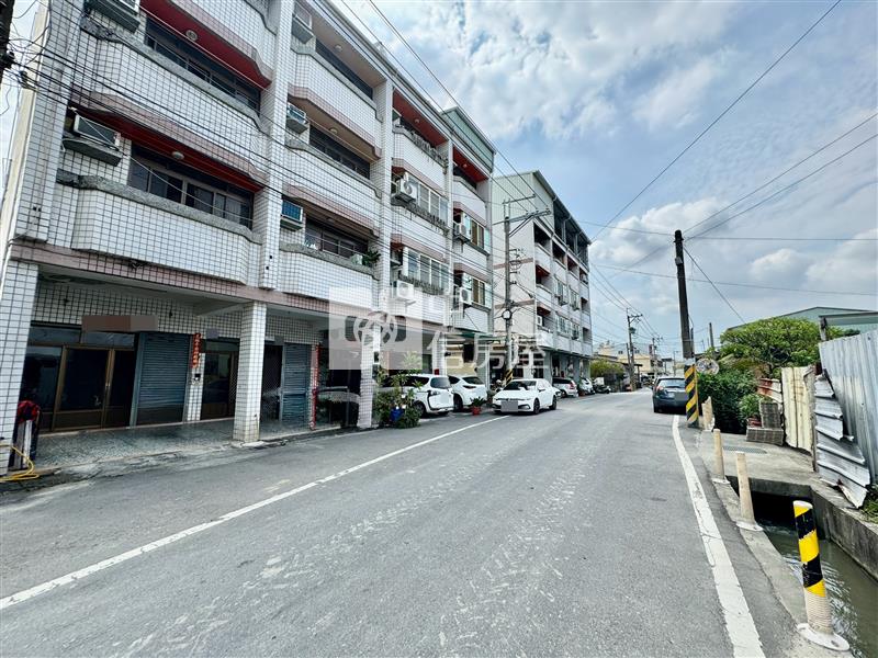 霧峰近工業區邊間低總價透天房屋室內格局與周邊環境
