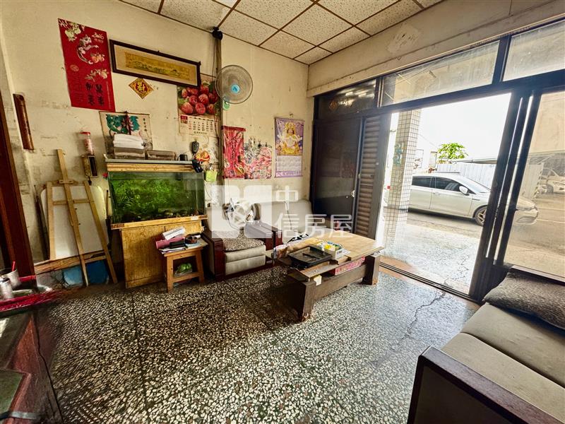 霧峰近工業區邊間低總價透天房屋室內格局與周邊環境