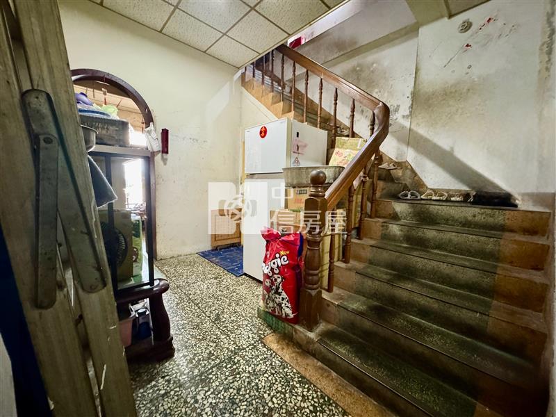 霧峰近工業區邊間低總價透天房屋室內格局與周邊環境