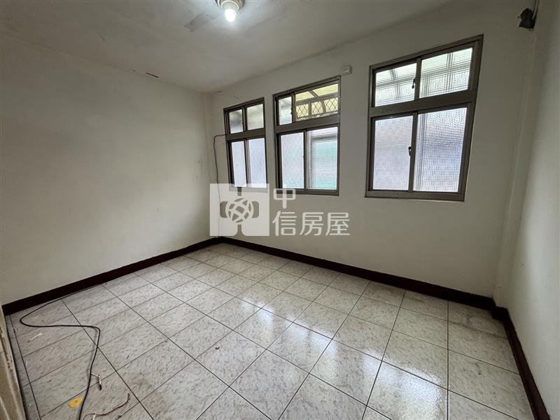 龍潭中興路透天房屋室內格局與周邊環境