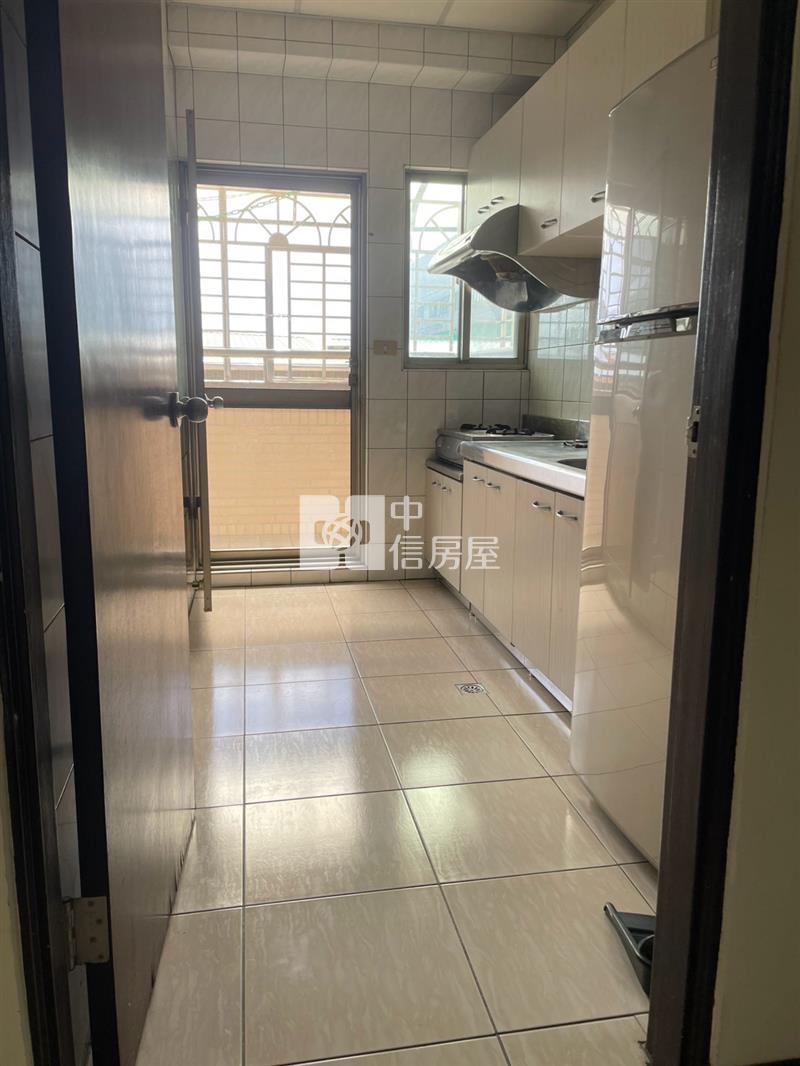 台南火車站,成大雙核心三房平車房屋室內格局與周邊環境