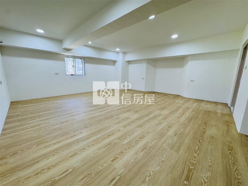 平鎮壢新挑高4房店住辦+前院房屋室內格局與周邊環境