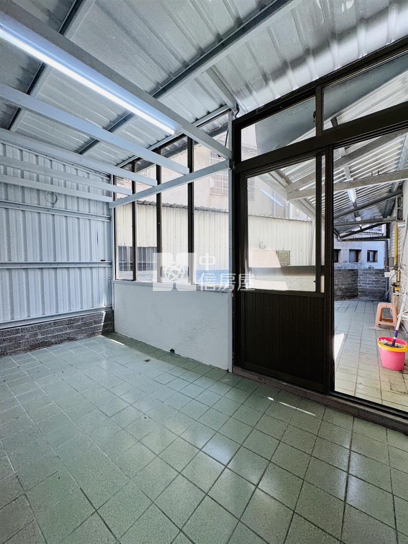 平鎮壢新挑高4房店住辦+前院房屋室內格局與周邊環境