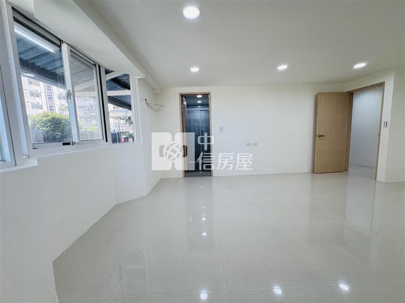 平鎮壢新挑高4房店住辦+前院房屋室內格局與周邊環境
