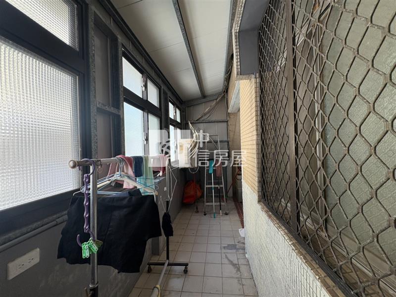大溪員樹林國小｜三元社區｜前院停車透天房屋室內格局與周邊環境