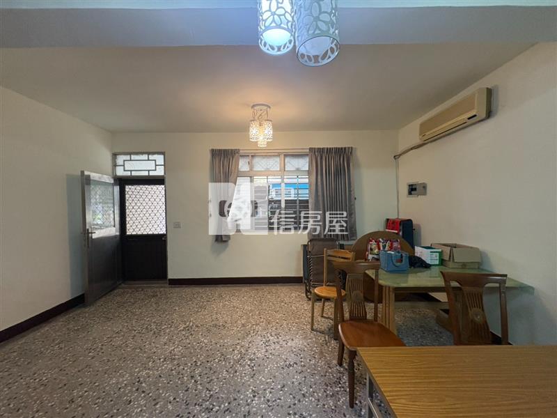 大溪員樹林國小｜三元社區｜前院停車透天房屋室內格局與周邊環境