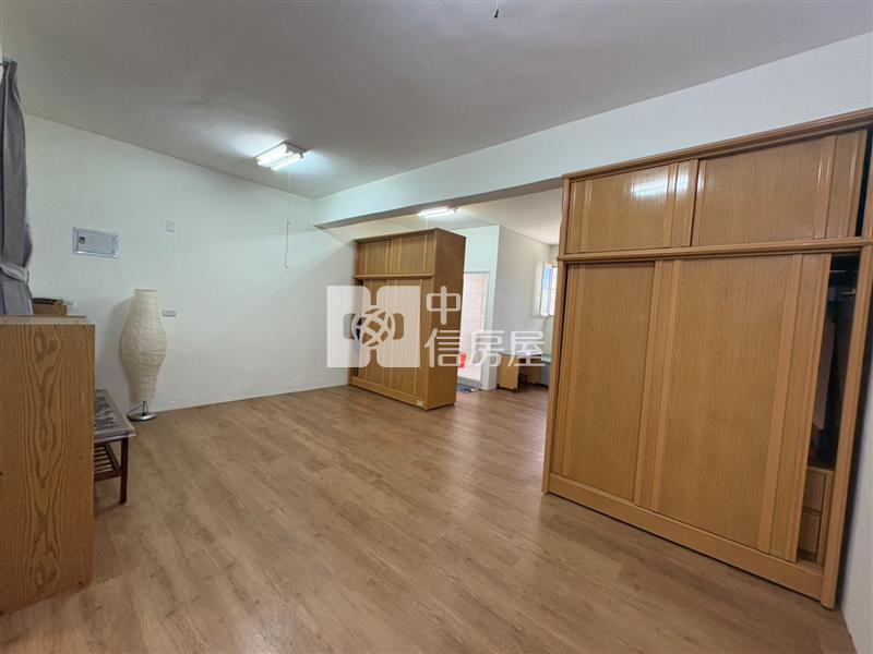 大溪員樹林國小｜三元社區｜前院停車透天房屋室內格局與周邊環境