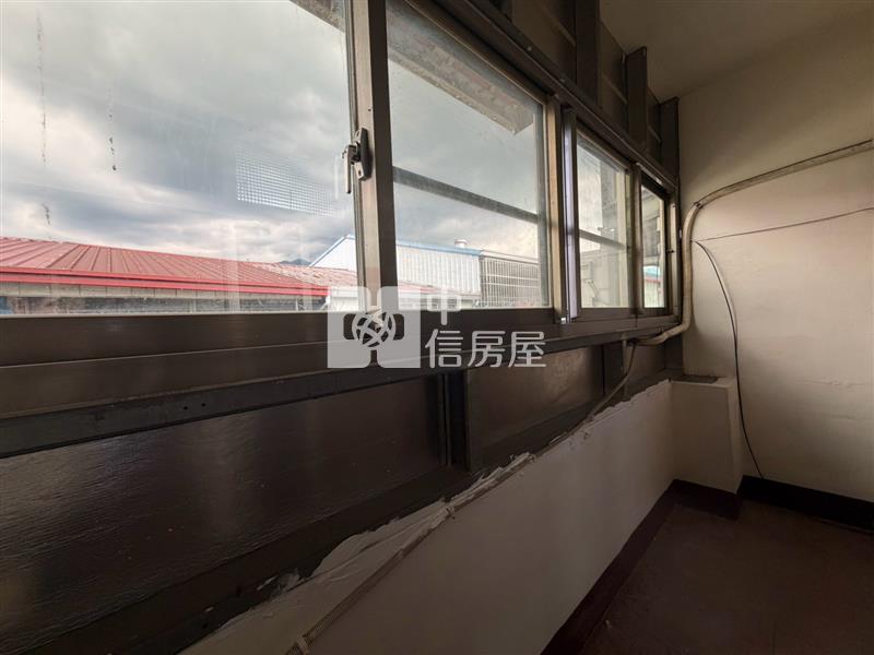 專任!育英國小旁透天房屋室內格局與周邊環境